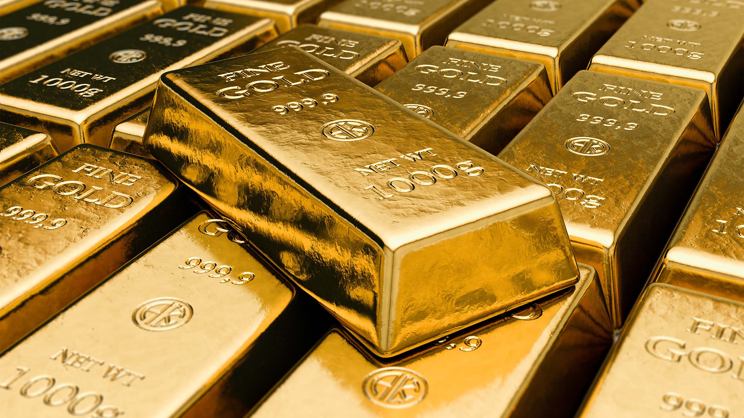 Why invest in gold with Invesco?