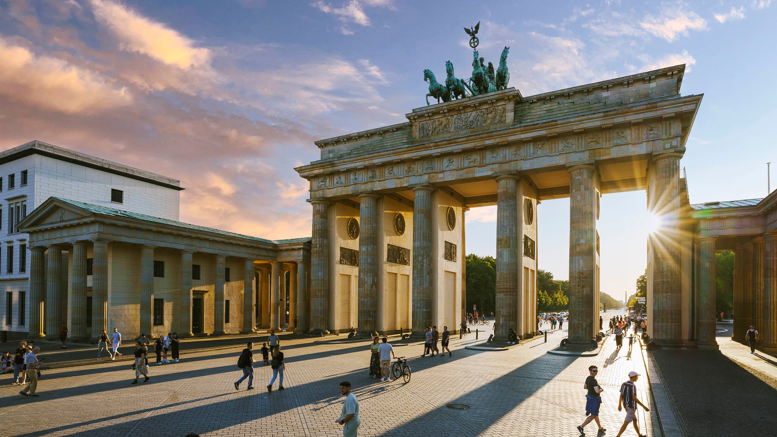 The famous brandenburg gate in berlin