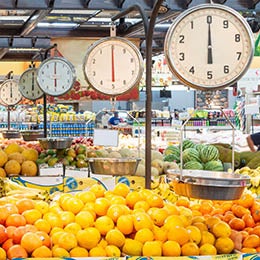 Hanging%20scales%20in%20the%20fruit%20section%20of%20a%20supermarket%20for%20customers%20to%20weigh%20their%20produce.